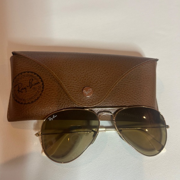 Ray Ban Aviator Sunglasses - Picture 5 of 8